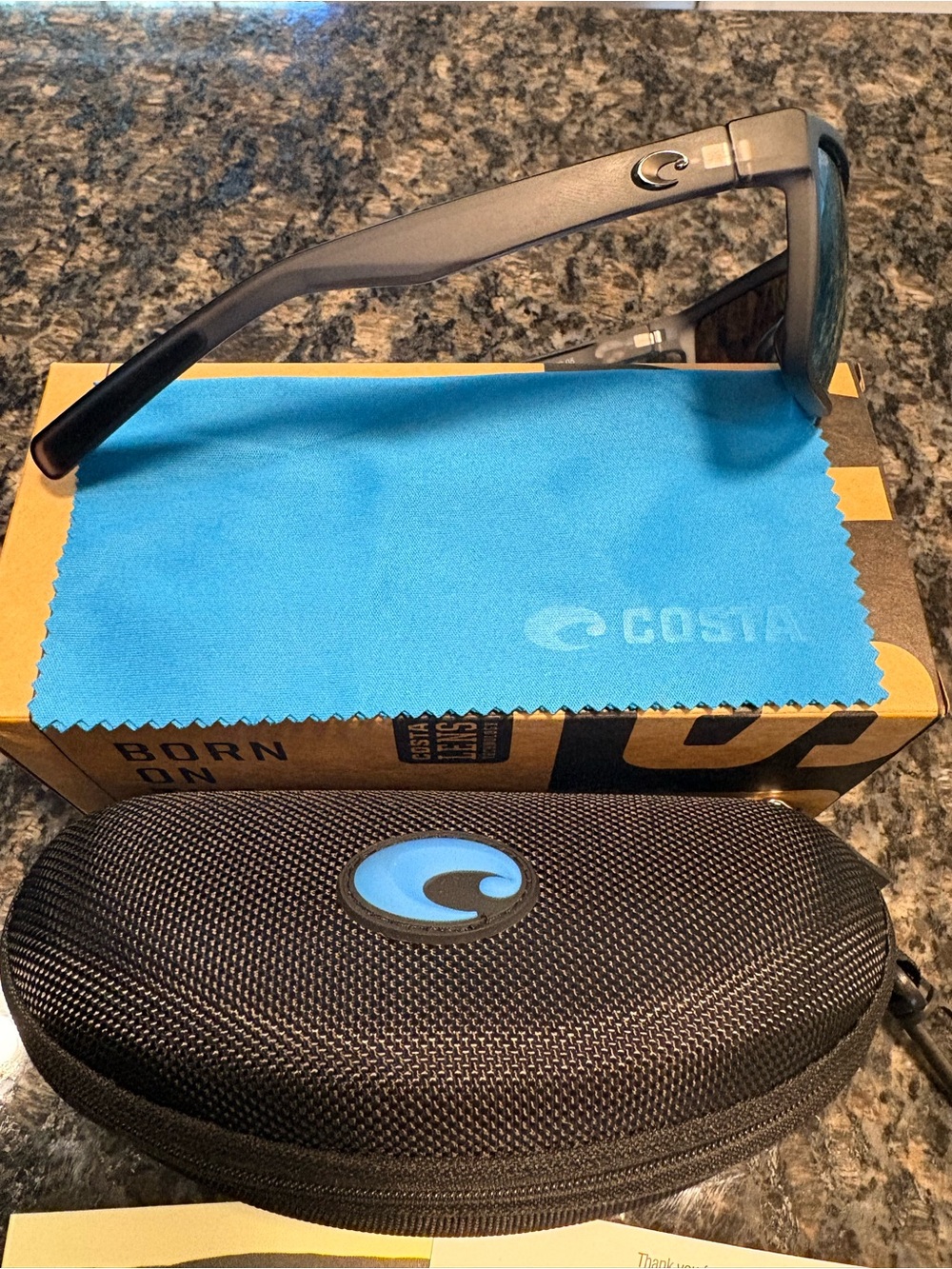 Costa Men's Sunglasses with Blue Mirrored Lenses and Black Frame - Picture 3 of 6